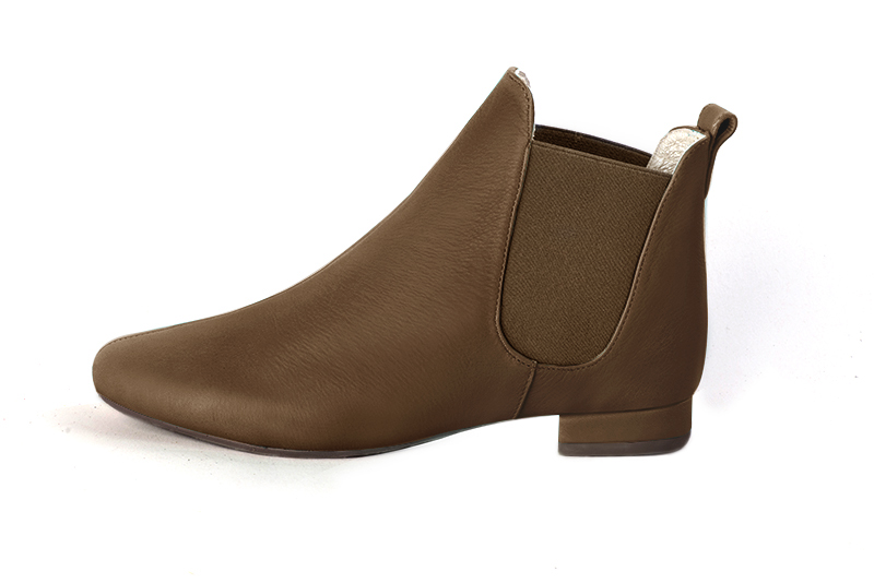 Caramel brown women's ankle boots, with elastics. Round toe. Flat block heels. Profile view - Florence KOOIJMAN